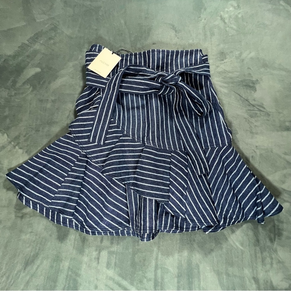 Alexis Anvivi Mini Wrap Skirt, Size Large